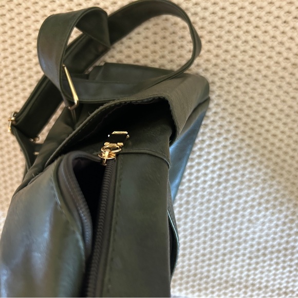 Modern+chic Everly Backpack in Olive - Picture 6 of 8